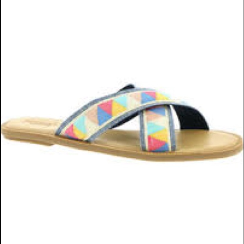 Toms Viv slide in multi tribal print, sz 8.5, NWT